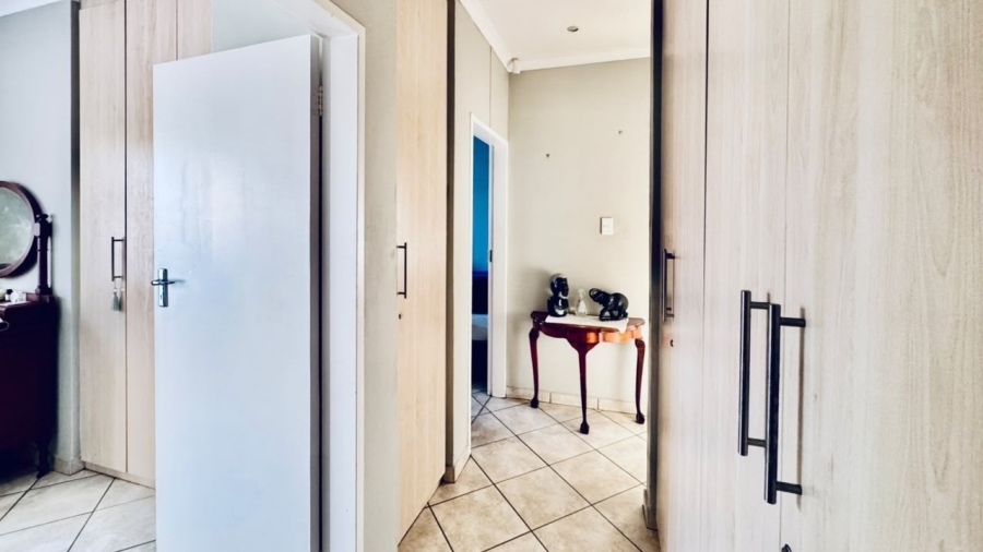 3 Bedroom Property for Sale in Waterkloof East North West